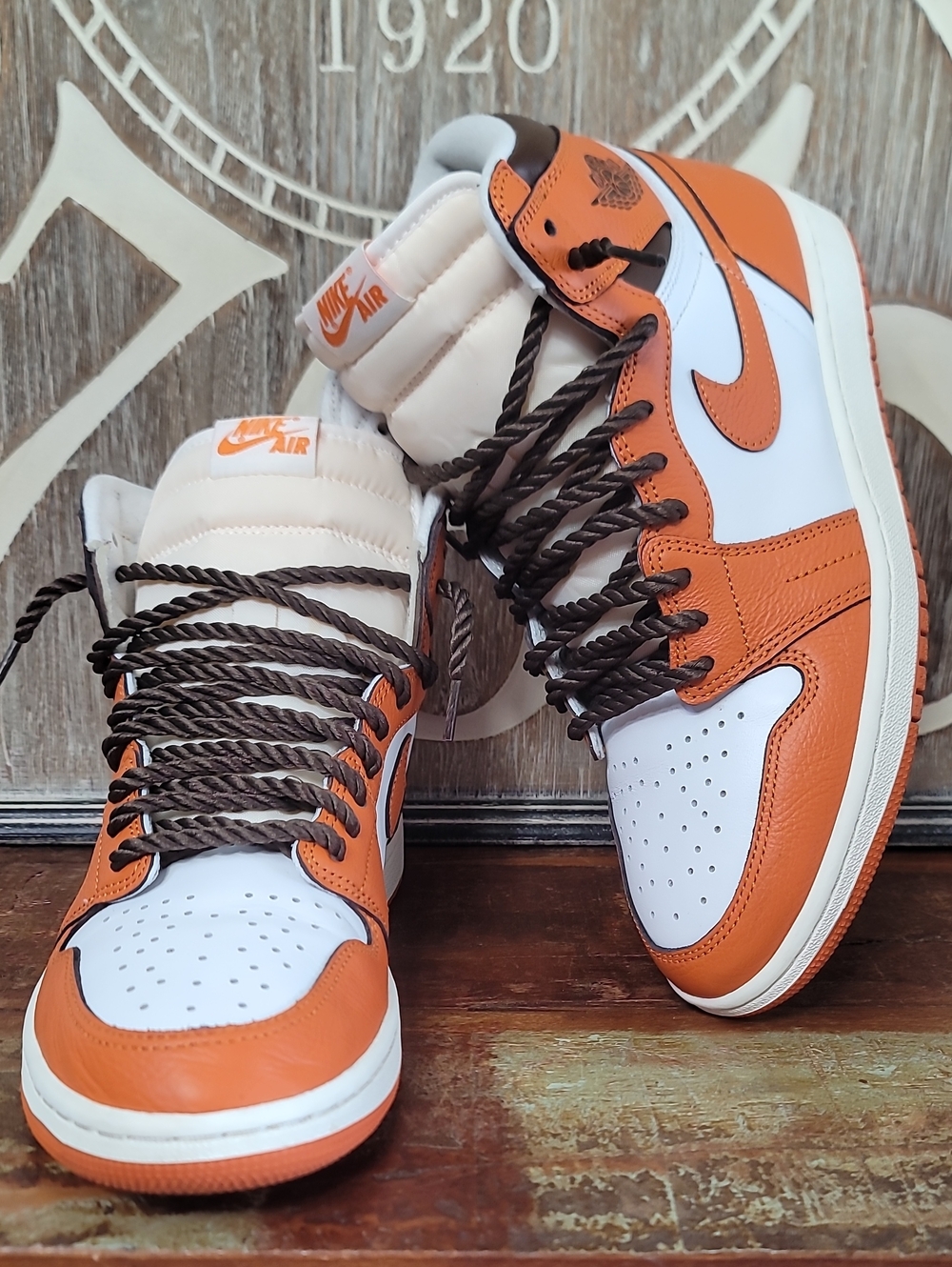 🔥🔥 Nike Air Jordan 1 Retro High OG 'Starfish' Wmns 11.5 (Great/Like New Cond)